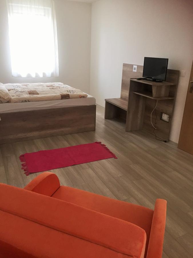 Promenad Apartmany Veľký Meder Buitenkant foto
